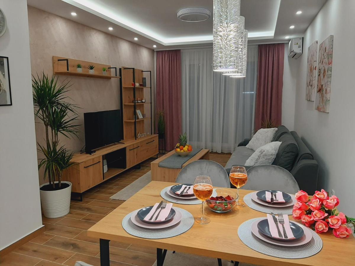 Apartman Kristal Sremska Mitrovica Eksteriør bilde