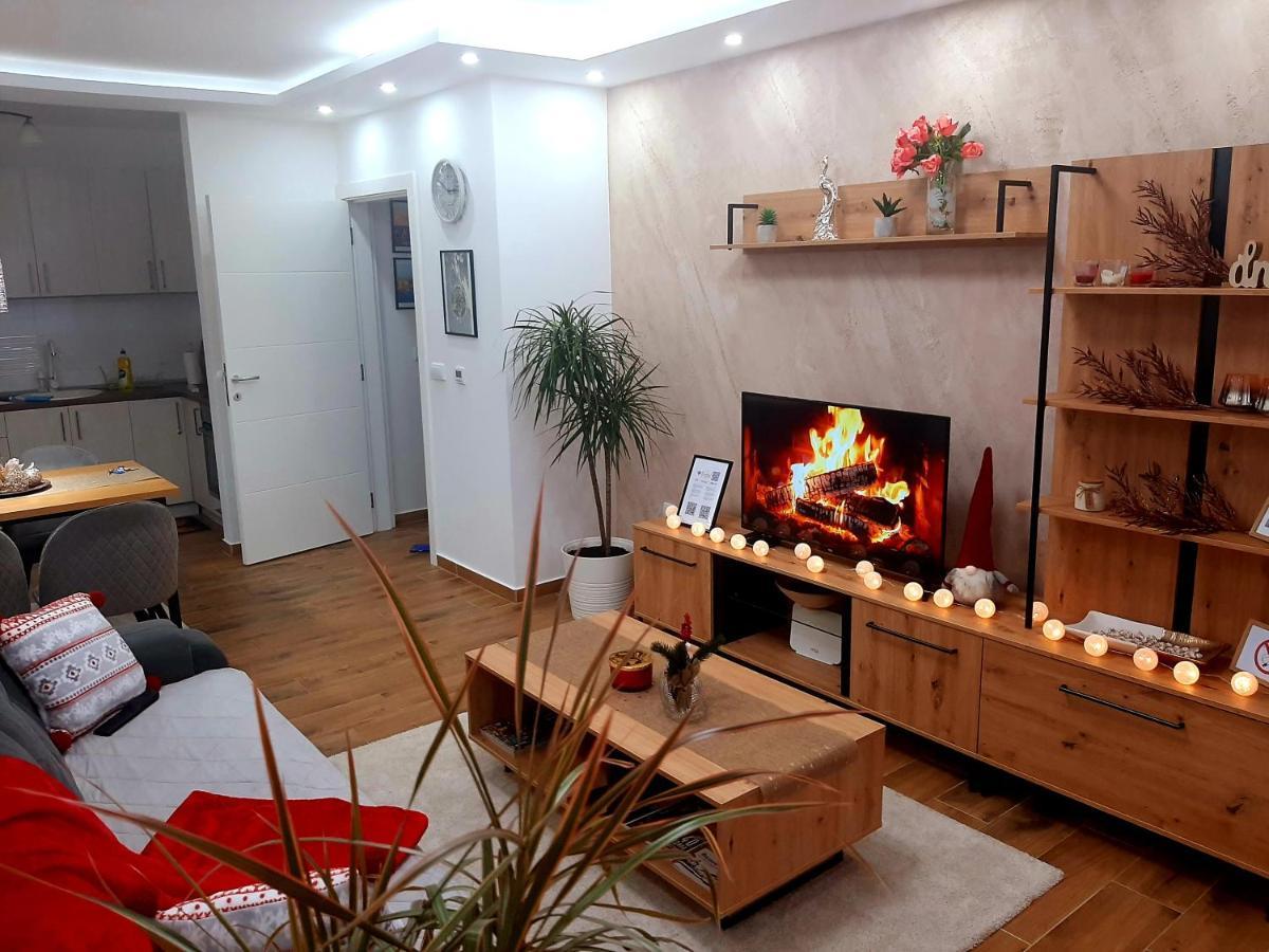 Apartman Kristal Sremska Mitrovica Eksteriør bilde