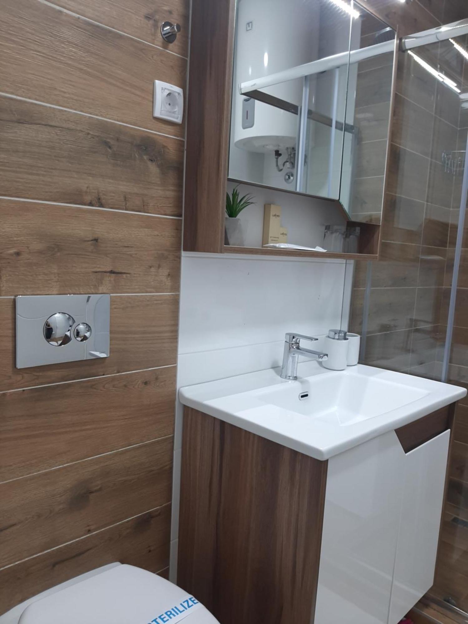 Apartman Kristal Sremska Mitrovica Eksteriør bilde